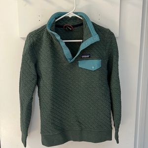 Patigonia quilted button 1/4 pullover size small women’s